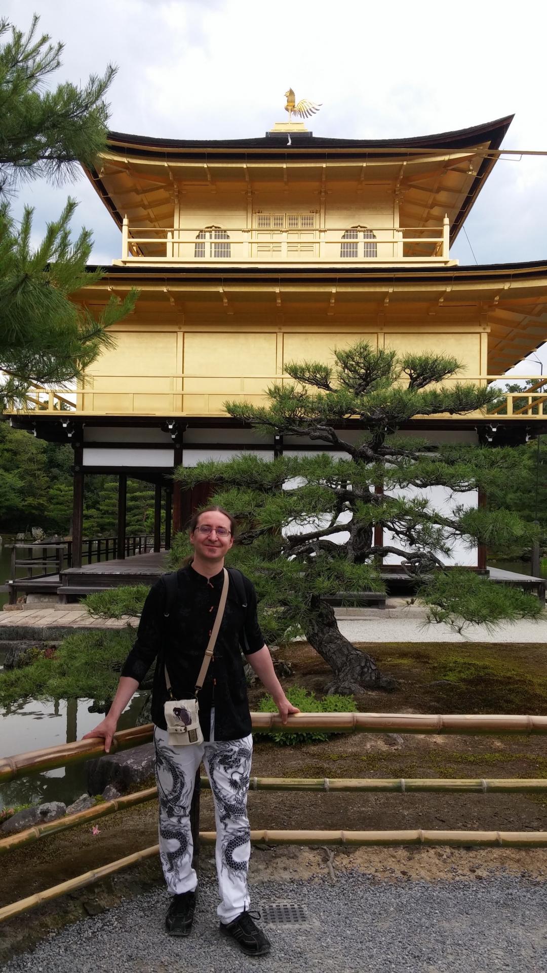 Lucas au Kinkaku-Ji